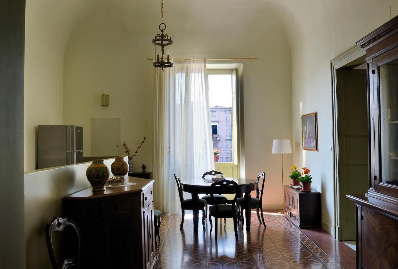 Don Giovanni Charme Apartment Катания Экстерьер фото