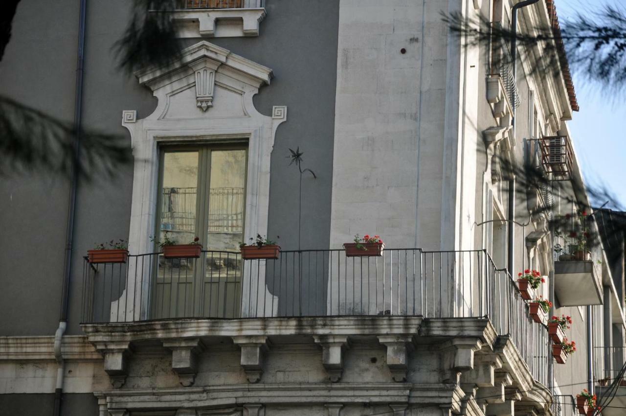 Don Giovanni Charme Apartment Катания Экстерьер фото