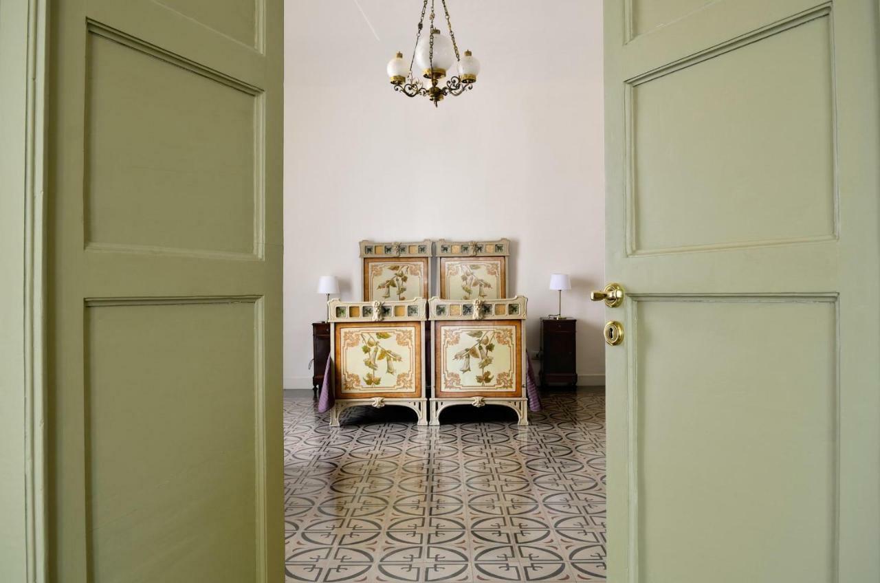 Don Giovanni Charme Apartment Катания Экстерьер фото